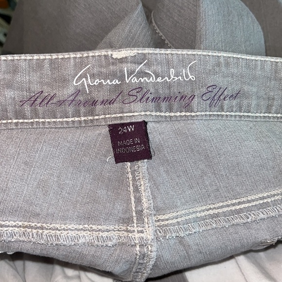 Gloria Vanderbilt Stefania Womens Plus Sz 24W Gray Crop Jeans Embellished Pocket - Picture 4 of 8